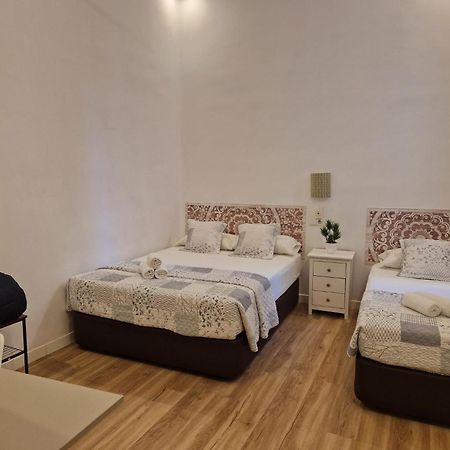 Hostal Andrea Sol Мадрид Екстериор снимка