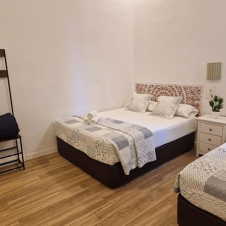 Hostal Andrea Sol Мадрид Екстериор снимка