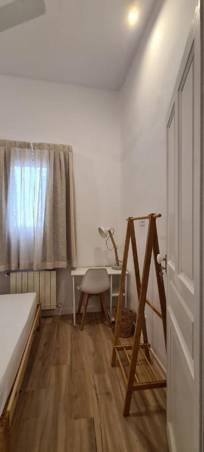 Hostal Andrea Sol Мадрид Екстериор снимка
