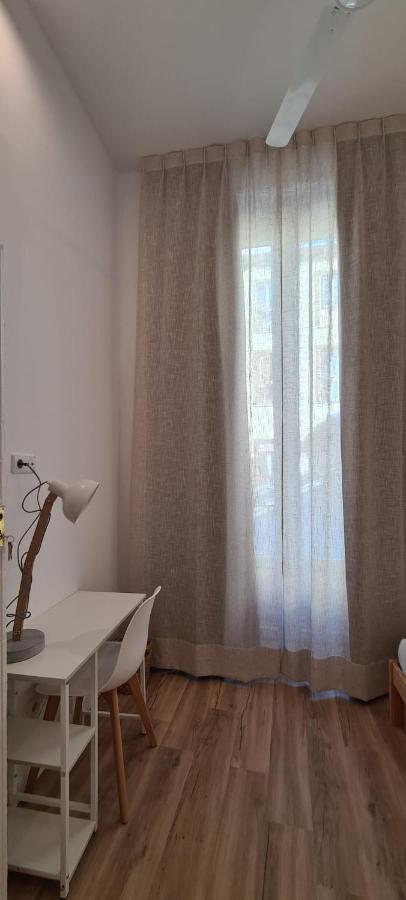 Hostal Andrea Sol Мадрид Екстериор снимка