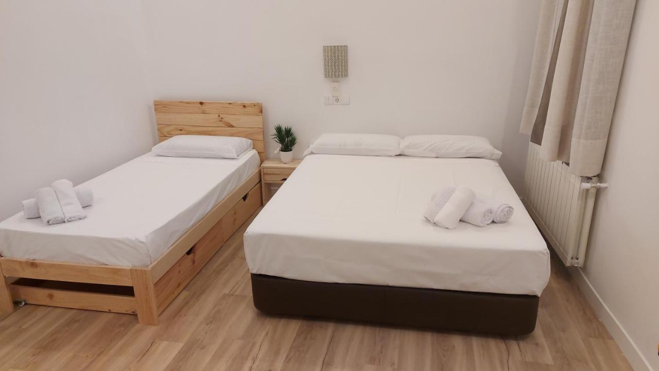 Hostal Andrea Sol Мадрид Екстериор снимка