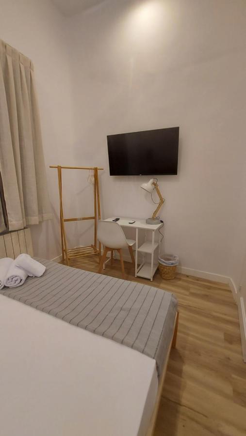 Hostal Andrea Sol Мадрид Екстериор снимка