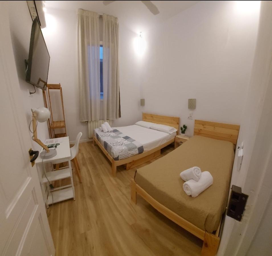 Hostal Andrea Sol Мадрид Екстериор снимка