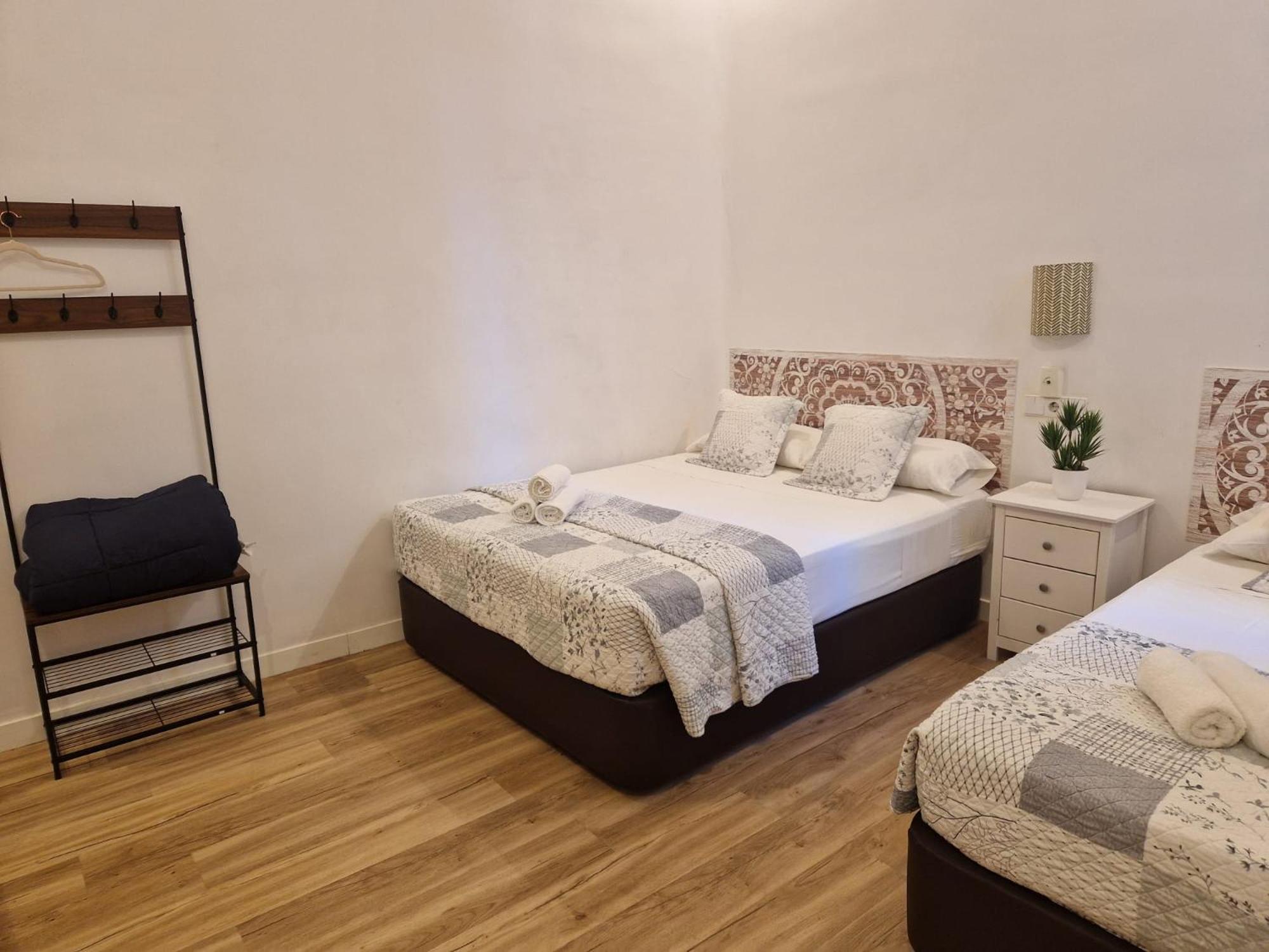 Hostal Andrea Sol Мадрид Екстериор снимка